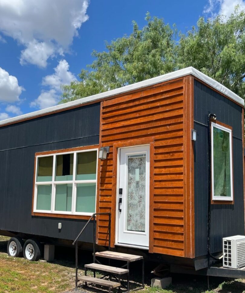30' x 8' Tiny House, 1 bed - 1 bath