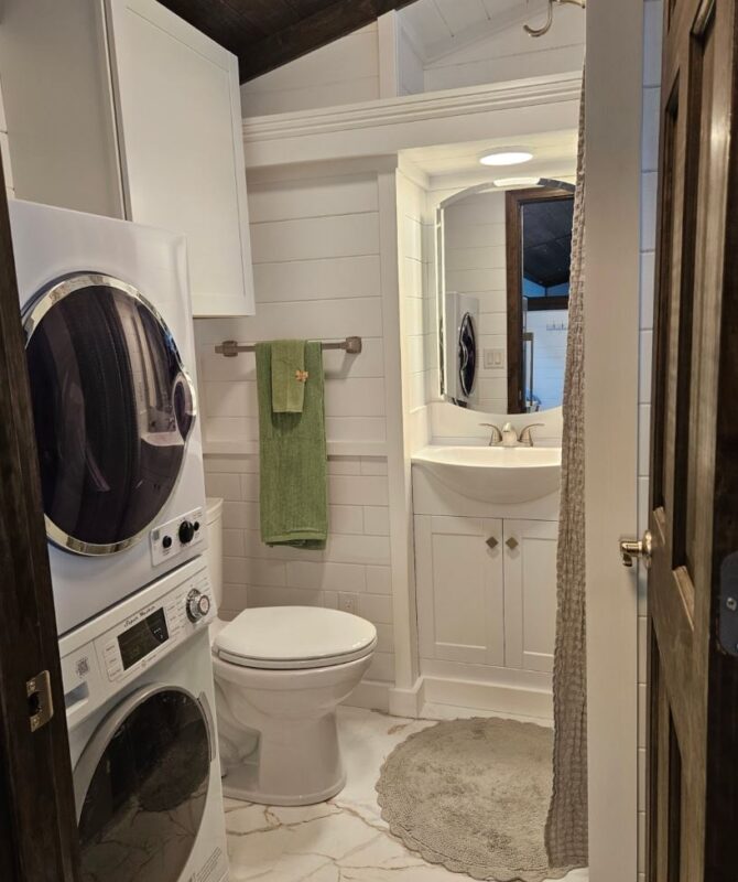 2025 30ft 1 beds - 1 baths (Downstairs Bedroom) - Image 12