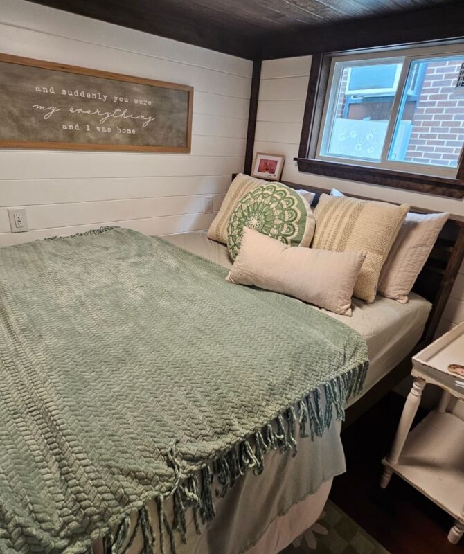 2025 30ft 1 beds - 1 baths (Downstairs Bedroom) - Image 5